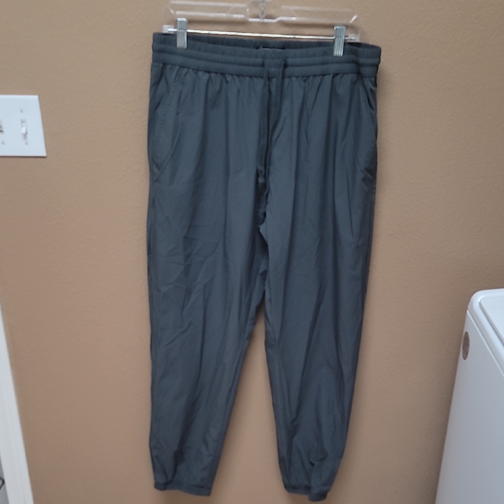 Forever 21 Men's Dark Gray Joggers 🩶
